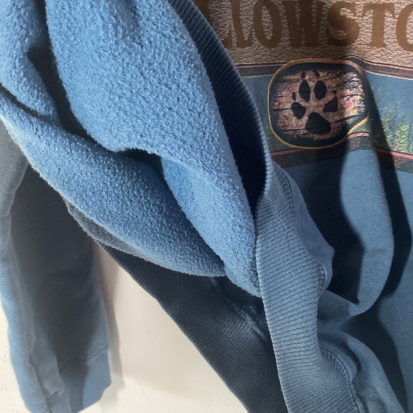 Vintage Yellowstone Sweatshirt - Picture 7 of 8